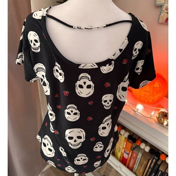 Skull  & Roses Top Womens Size  XXL - Picture 3 of 5